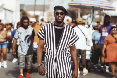 Defying labels, Alune Wade shapes his own genre