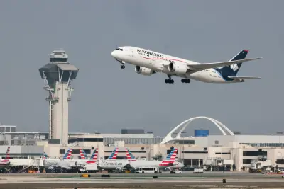 Big delays at LAX and San Diego airports amid air traffic control staffing shortage