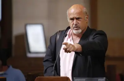 Hollywood TV writer who became relentless citizen watchdog dies at 63