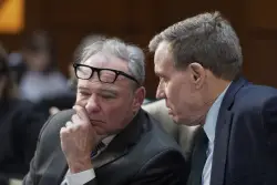 Warner, Kaine push bill to shield federal workers from evictions, defaults amid shutdown